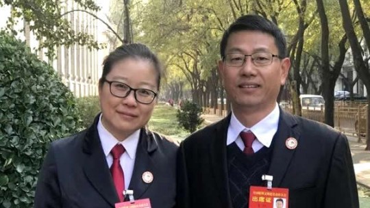 首對法援伉儷陳賢曹旭當選全國道德模范