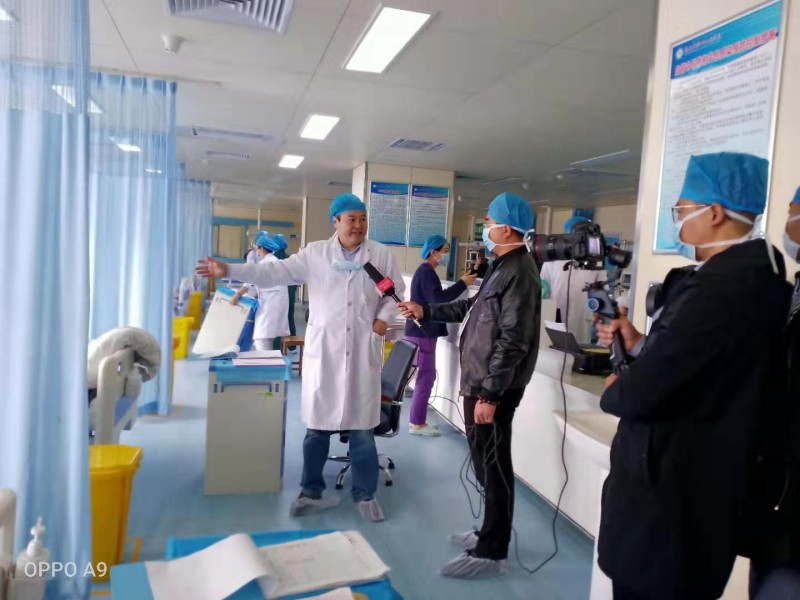 半百男子“死而復生” 家屬送旗表示感謝