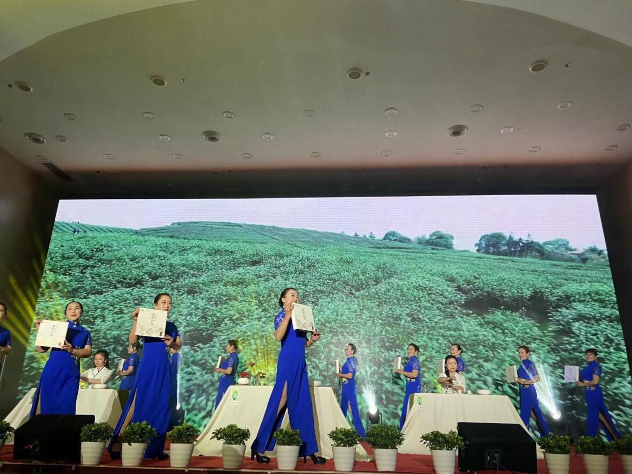 夢(mèng)里張家界 桑植白茶醇 桑植白茶營銷招商大會(huì)圓滿舉行 夢(mèng)里張家界 桑植白茶醇 桑植白茶營銷招商大會(huì)圓滿舉行