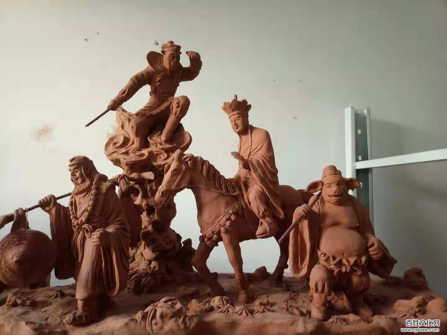 妙筆繪丹青 巧手塑經(jīng)典——訪河北省美術(shù)家協(xié)會(huì)會(huì)員周榮全