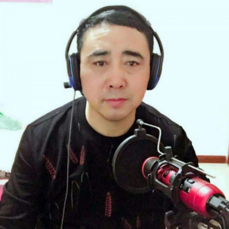 段鵬堯：西散南國文學社副主編