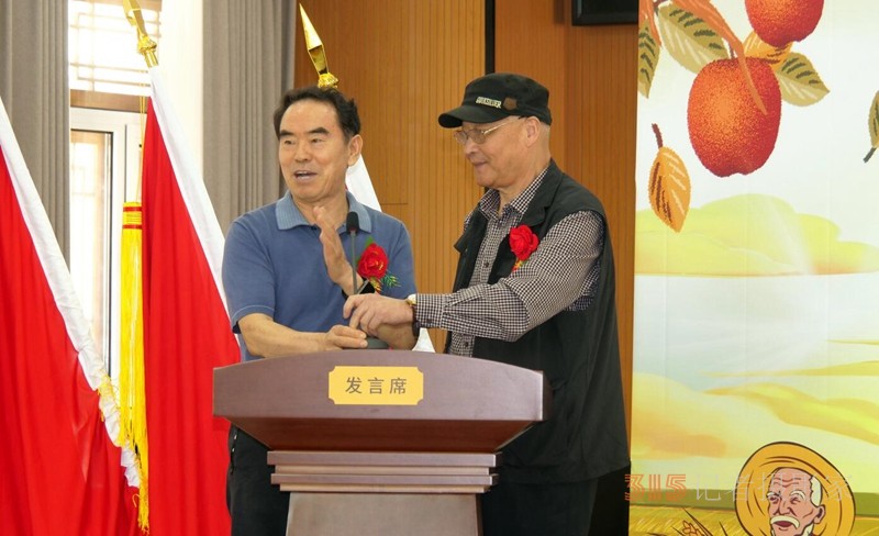 “致敬奮斗歲月”癸卯豐收節(jié)書畫名家邀請展開幕暨現(xiàn)代書畫網展覽活動中心揭牌儀式在京舉行